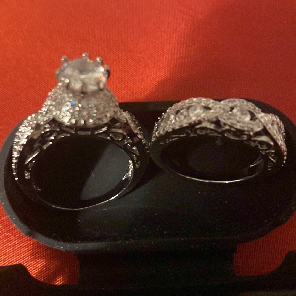 This Beautiful Two Piece Ring Set - image 3